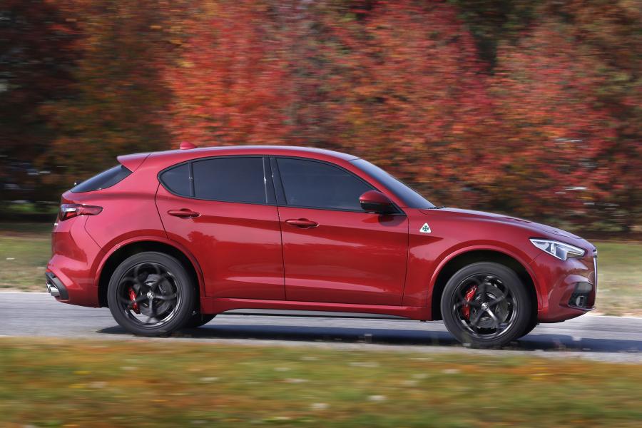  Alfa Romeo Stelvio Quadrifoglio (949) 2017 года  (WW) (фото 25 из 51)